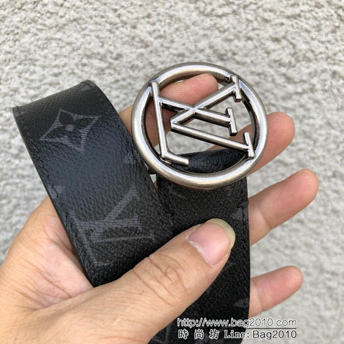 路易威登LV  M9932Q LVCIRCLE腰帶 飾有圓形LV logo 風格陽剛 時尚百搭款男士皮帶  xfp1367